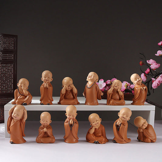 Kleine, spirituelle Meditationsfigur eines betenden Mönchs aus Kunstharz – Dekoration für Zuhause