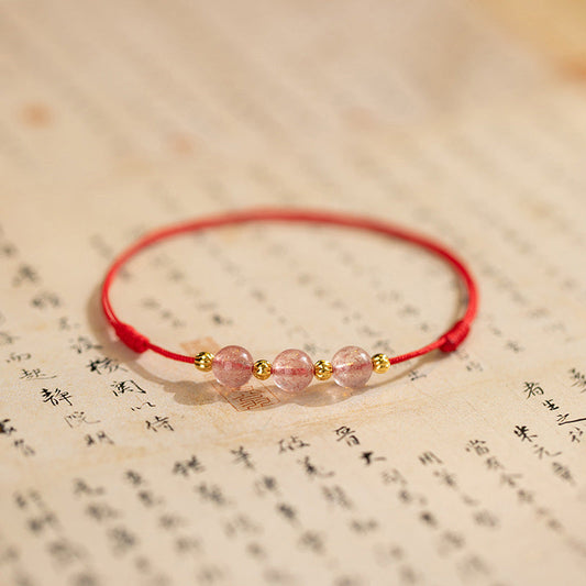 Alte tibetisch-buddhistische Tradition: Rotes Band mit Erdbeerkristallperlen – Glücksbringer-Fußkettchen