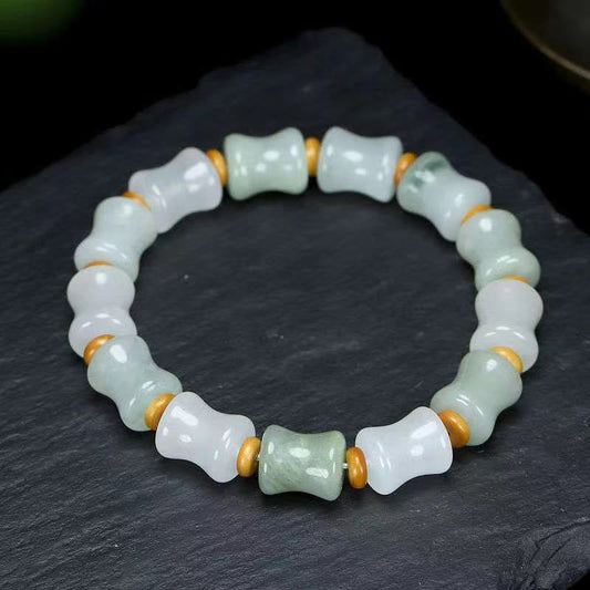 Jade-Armband mit Kokosnussschalen- und Bambusmuster – ein Symbol für Fülle und Glück