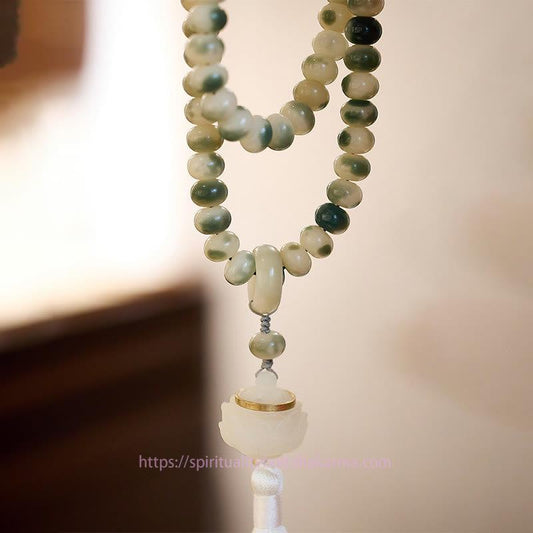 Spiritualität Buddha Karma Natürliches Mala-Armband mit 108 Perlen, Bodhi-Samen und Lotus-Gravur, Weisheitsquaste
