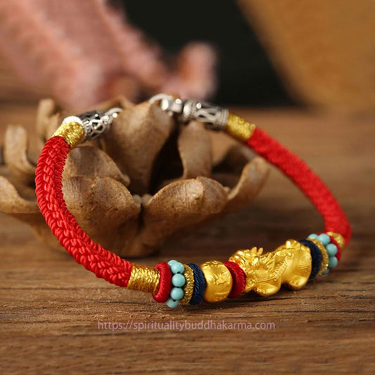 Bracelet de couple tressé en or 999 PiXiu Om Mani Padme Hum, symbole de richesse et de tradition bouddhiste tibétaine ancienne (cordon rouge).