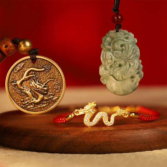 Alte tibetisch-buddhistische Tradition der roten Schnur: Glücksdrachen-Schutz-Bündel