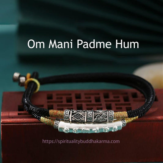 Bracelet tressé Om Mani Padme Hum, traditionnel bouddhiste tibétain à la corde rouge, fait main en argent sterling 999.