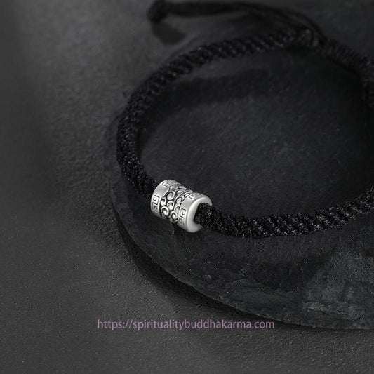 Antikes tibetisch-buddhistisches Armband mit roter Schnur aus 999er Sterlingsilber – Glückswolke und Stärke