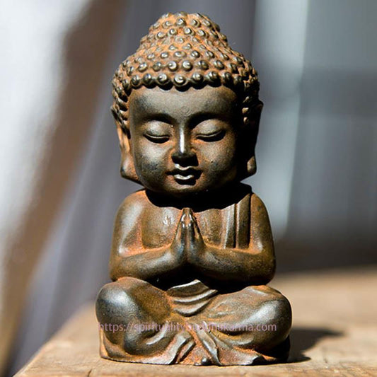 Spirituelle, handgefertigte kleine Buddha-Statue aus Eisenpulver-Rostguss-Harz