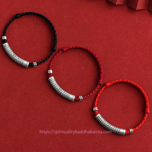 Tibetischer Knoten – Schutzarmband aus 999er Sterlingsilber mit Om Mani Padme Hum Herz-Sutra-Motiv und Glücksseil