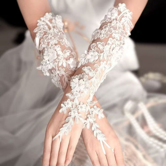 【French Vintage】Elegant 3D Pearl & Floral Lace Bridal Fingerless Gloves