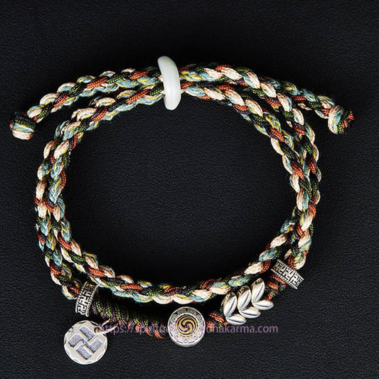 Antikes tibetisch-buddhistisches Armband mit roter Schnur, handgefertigt aus 925er Sterlingsilber mit Swastika-Weizenmuster – ein Glücksbringer 