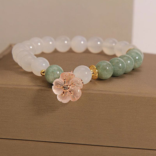 Bracelet de protection et de chance en agate blanche et jade, symbole de spiritualité, de bouddhisme et de karma. 