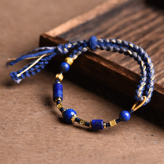 Antikes tibetisch-buddhistisches Armband aus rotem Seil, handgefertigt aus natürlichen Lapislazuli-Perlen