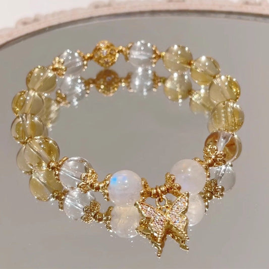 Goldenes Energie-Citrin-Armband für Wohlstand und Solarplexus-Chakra (drittes Chakra) mit Mondstein-Schmetterlingsanhänger – Schutzarmband für Wohlstand