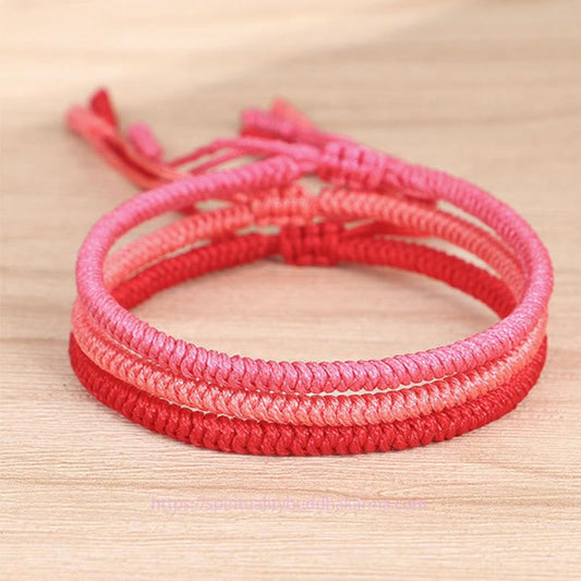 Altes tibetisch-buddhistisches Armband mit roter Schnur, traditionell geflochten, 3-teilig, mit King-Kong-Knoten zum Schutz