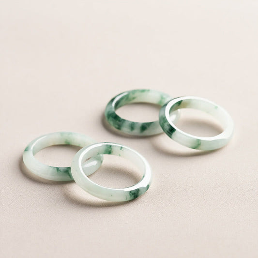 Bague en jade vert naturel porte-bonheur et abondance