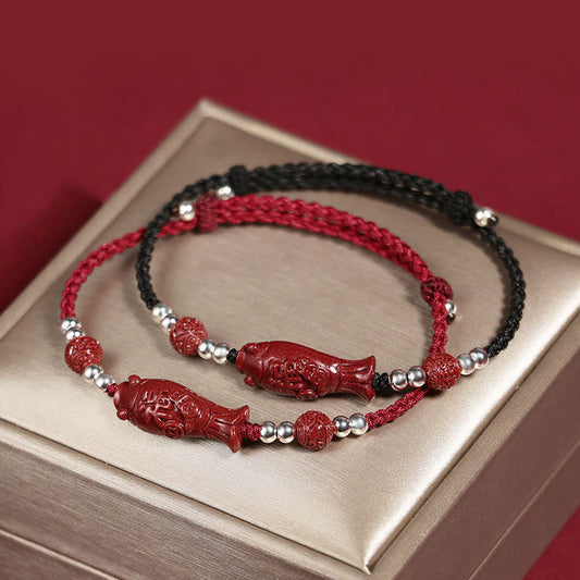 Bracelet tressé en argent sterling 925, orné d'une carpe koï, d'un poisson Fu, de cinabre et d'une pièce de cuivre, symbole de richesse et de tradition bouddhiste tibétaine ancienne (cordon rouge).