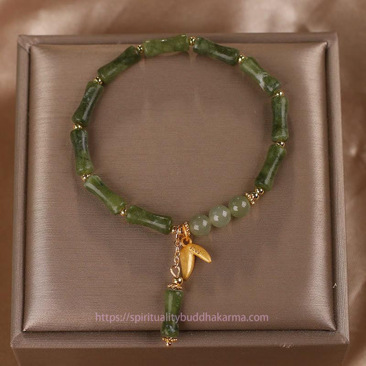 Jadegrünes Armband mit Bambus-Jadeblattmuster – Symbol für Reichtum und Glück