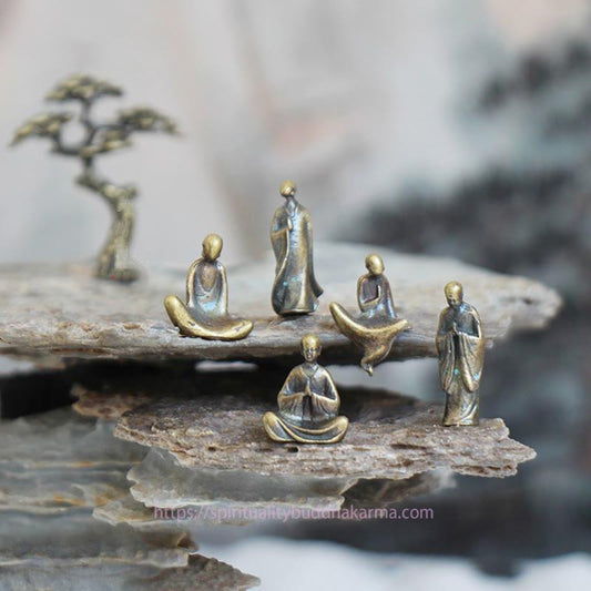 Mini-Meditationsbuddha aus Metall – Mönch der Stille – Dekoration für Zuhause